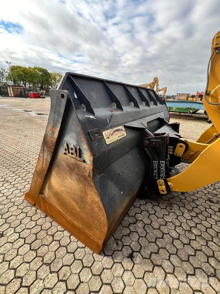 CAT 950GC Фронтальні навантажувачі