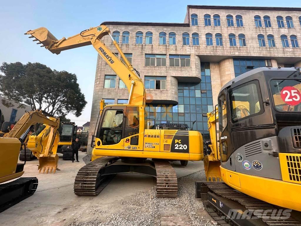 Komatsu PC 220-8 Гусеничні екскаватори