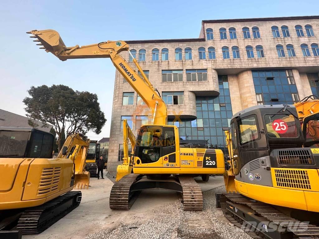 Komatsu PC 220-8 Гусеничні екскаватори
