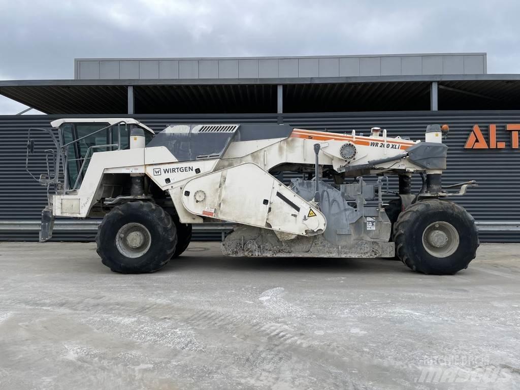 Wirtgen WR 200 XLI Ресайклери