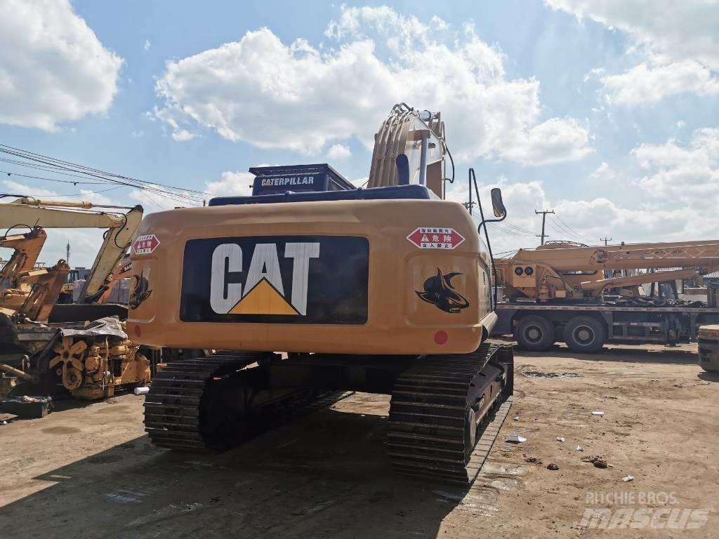 CAT 325DL Гусеничні екскаватори