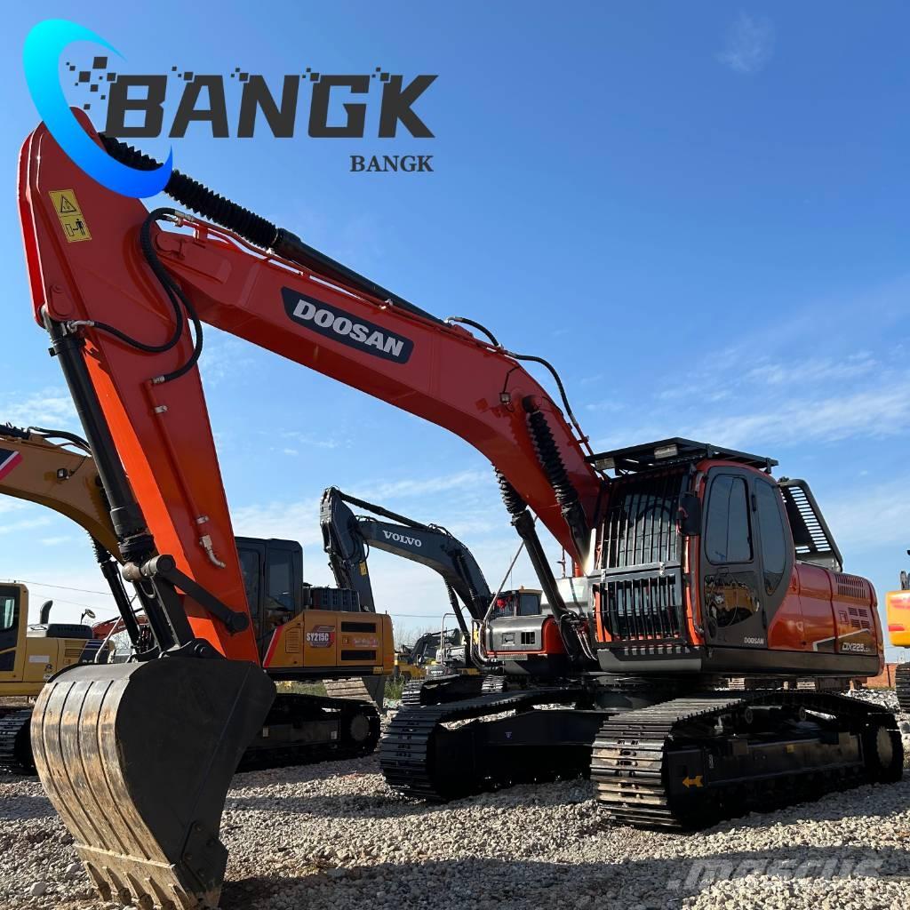 Doosan DX225LCA Гусеничні екскаватори