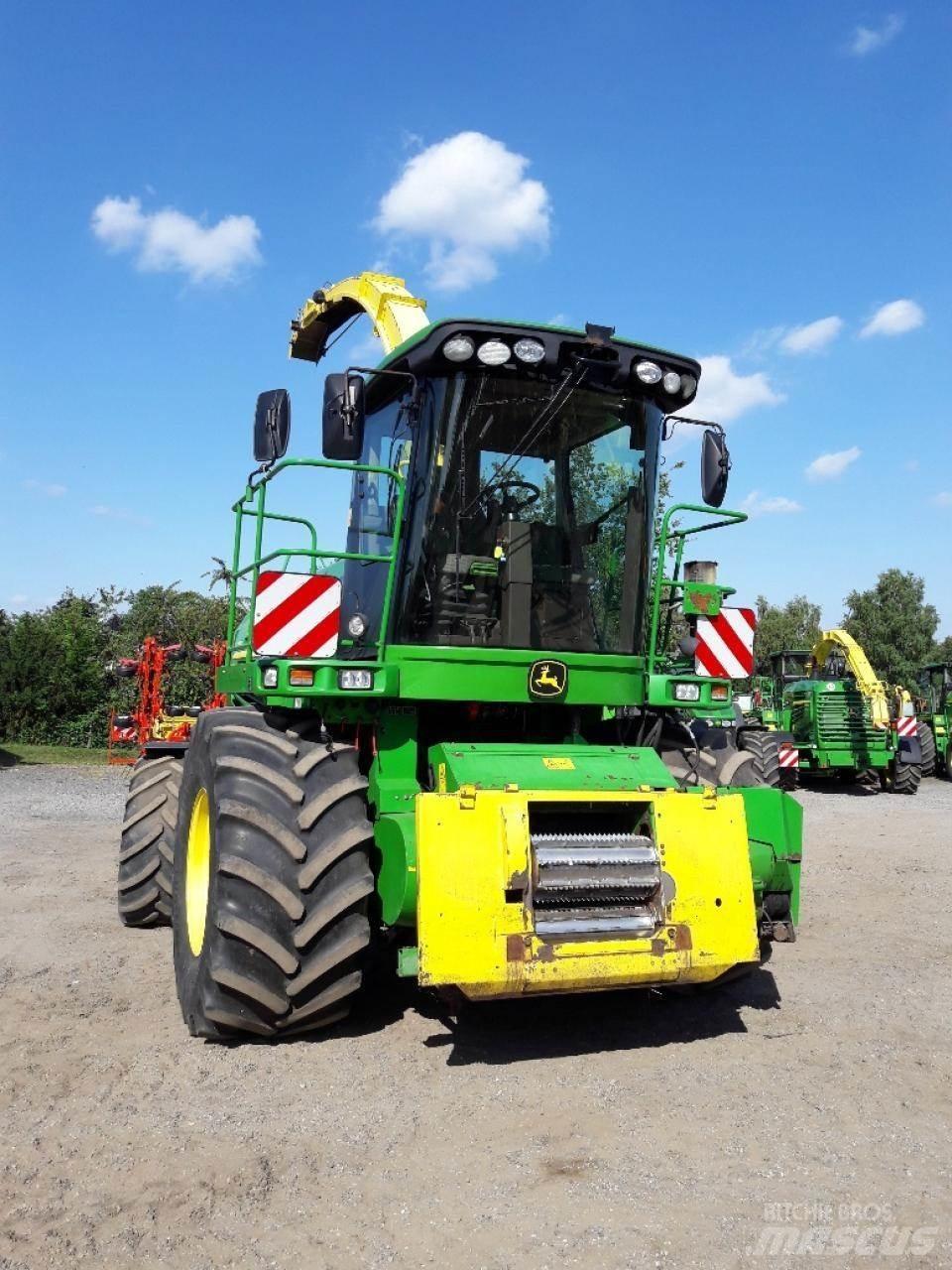John Deere 7350 Кормозбиральні комбайни