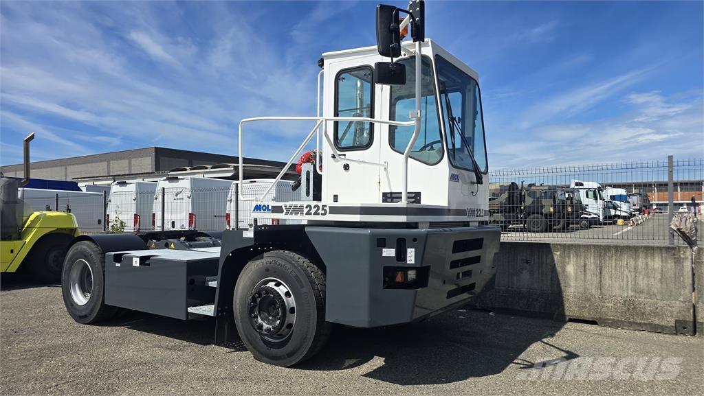 MOL YM225 Термінальні трактори