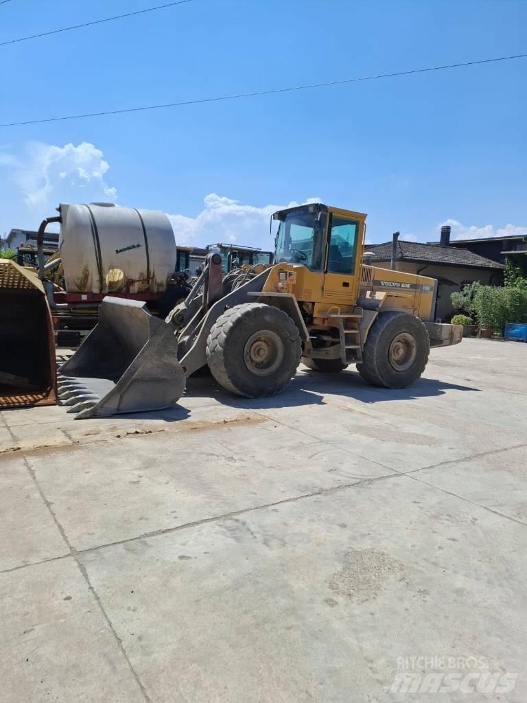 Volvo L 120 C Фронтальні навантажувачі