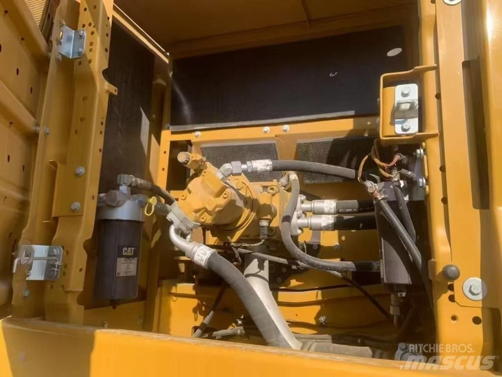 CAT 345GC Гусеничні екскаватори