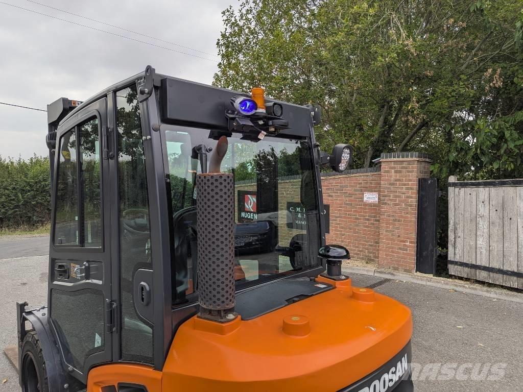 Doosan D 35 C-9 Дизельні навантажувачі