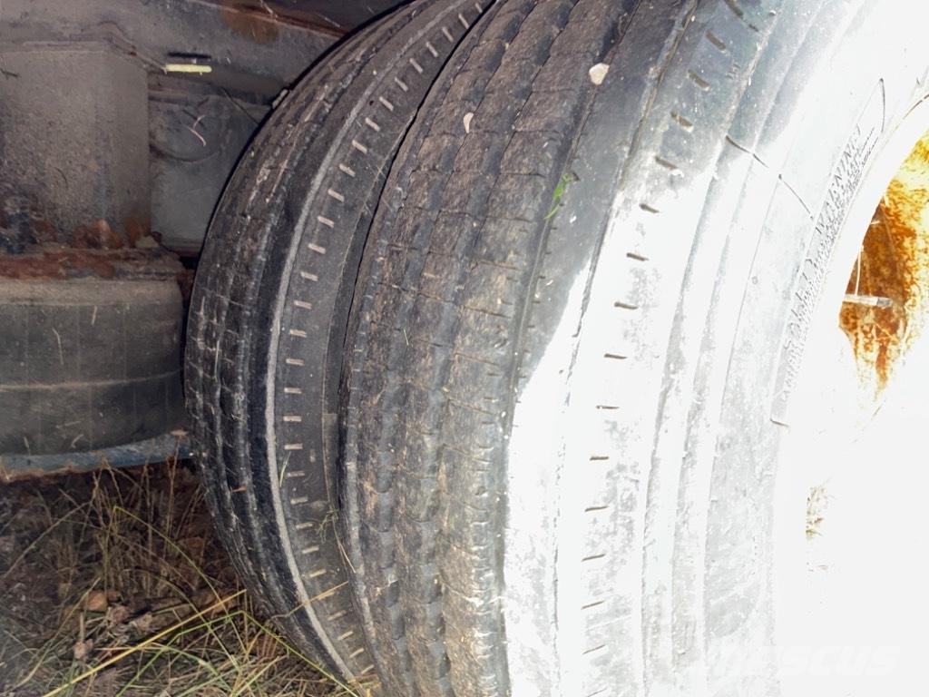 Nooteboom OSD 58 04V Низькорамні напівпричепи