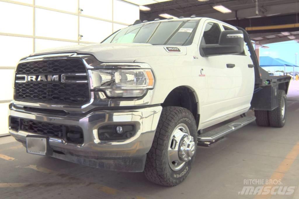 RAM 3500 TRADESMAN Вантажівки-платформи/бокове розвантаження