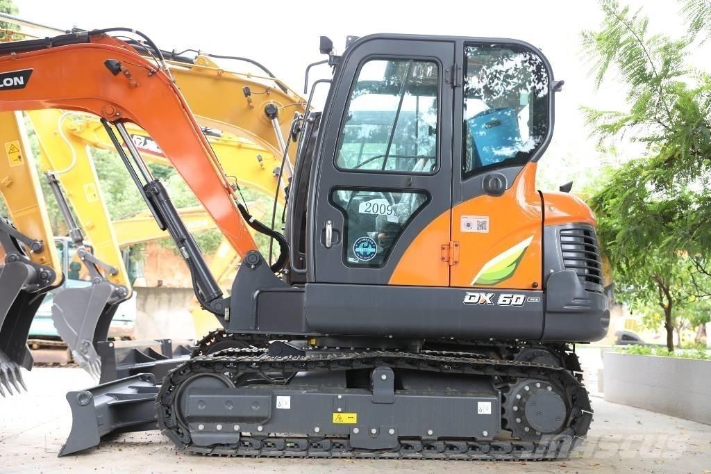 Develon DX 60 E-10 N Колісні екскаватори
