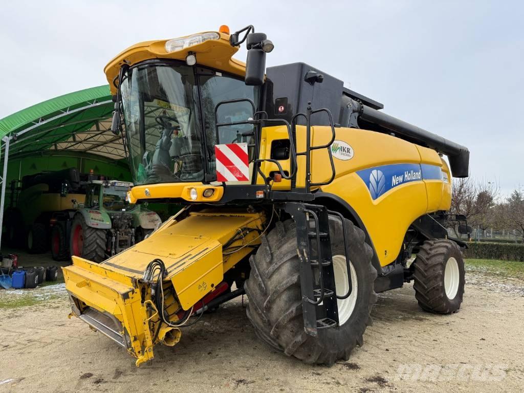 New Holland CX 8070 Зернозбиральні комбайни