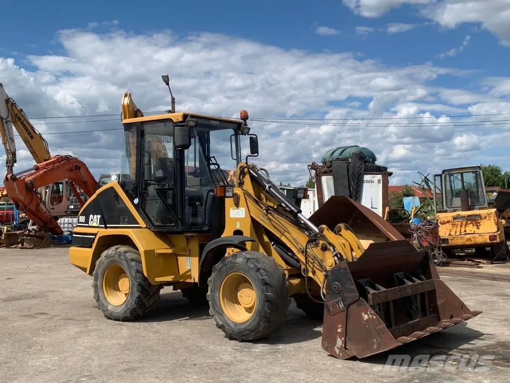 CAT 908 Фронтальні навантажувачі