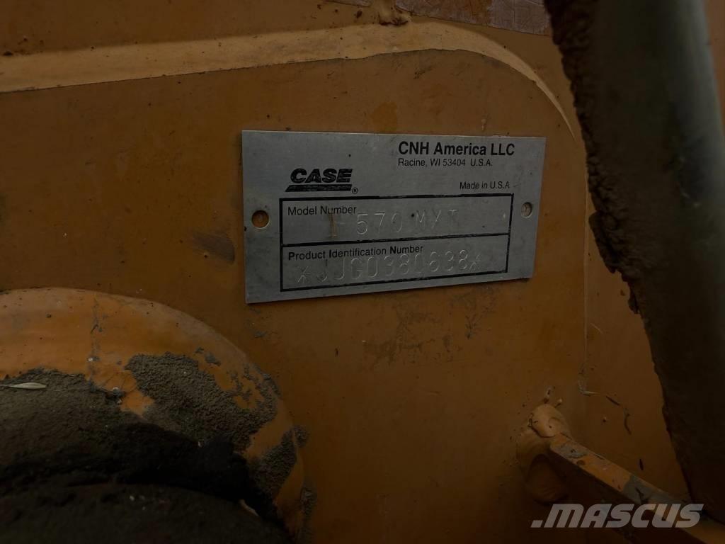 CASE 570 M XT Фронтальні навантажувачі
