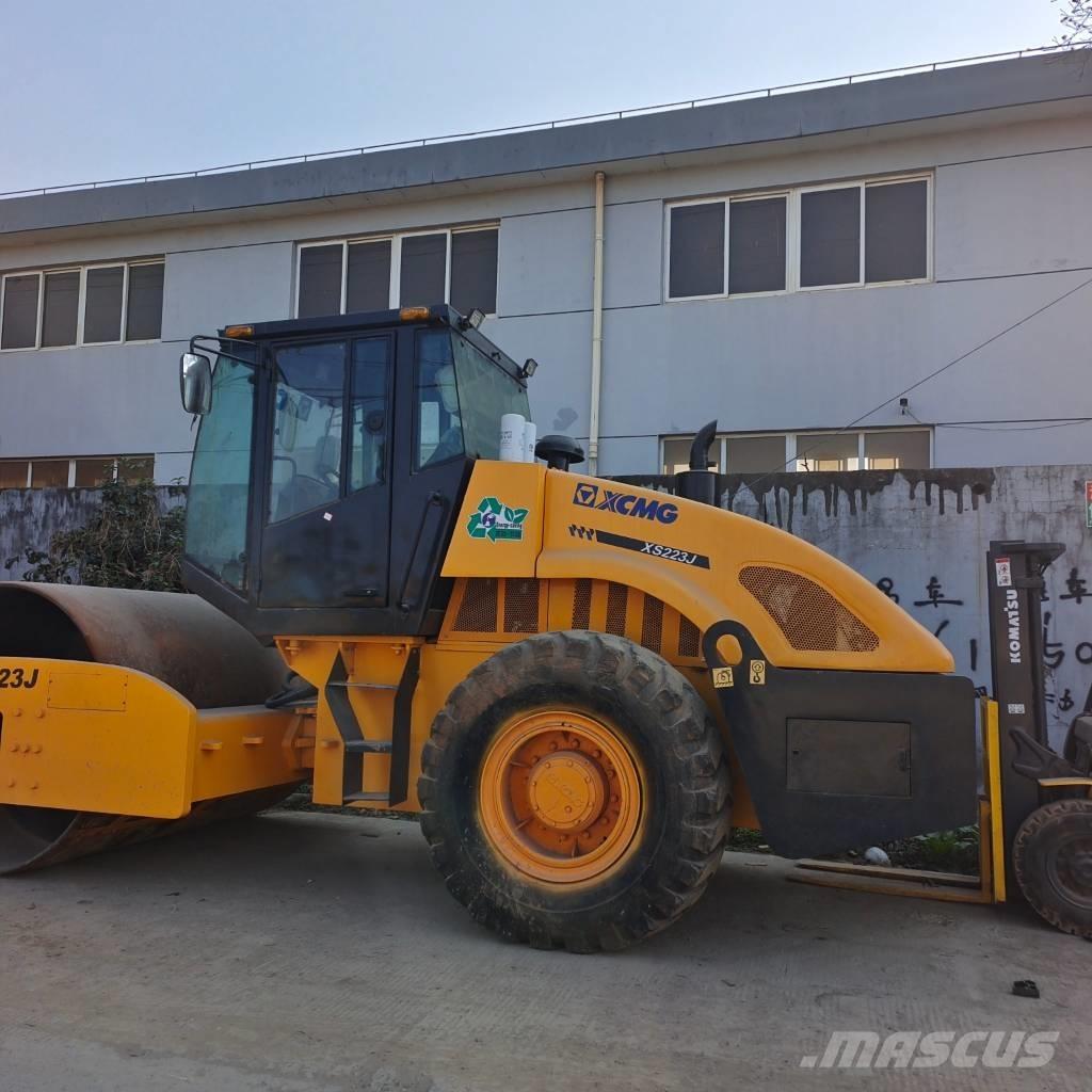 XCMG XS 223 J Грунтові котки