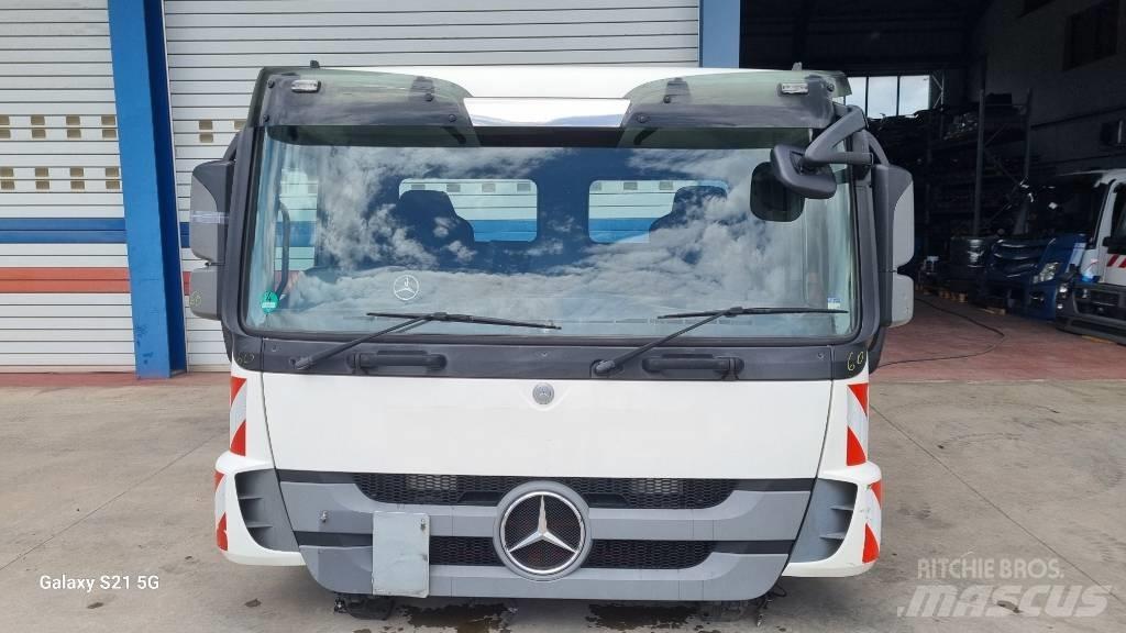 Mercedes-Benz CABIN Кабіни