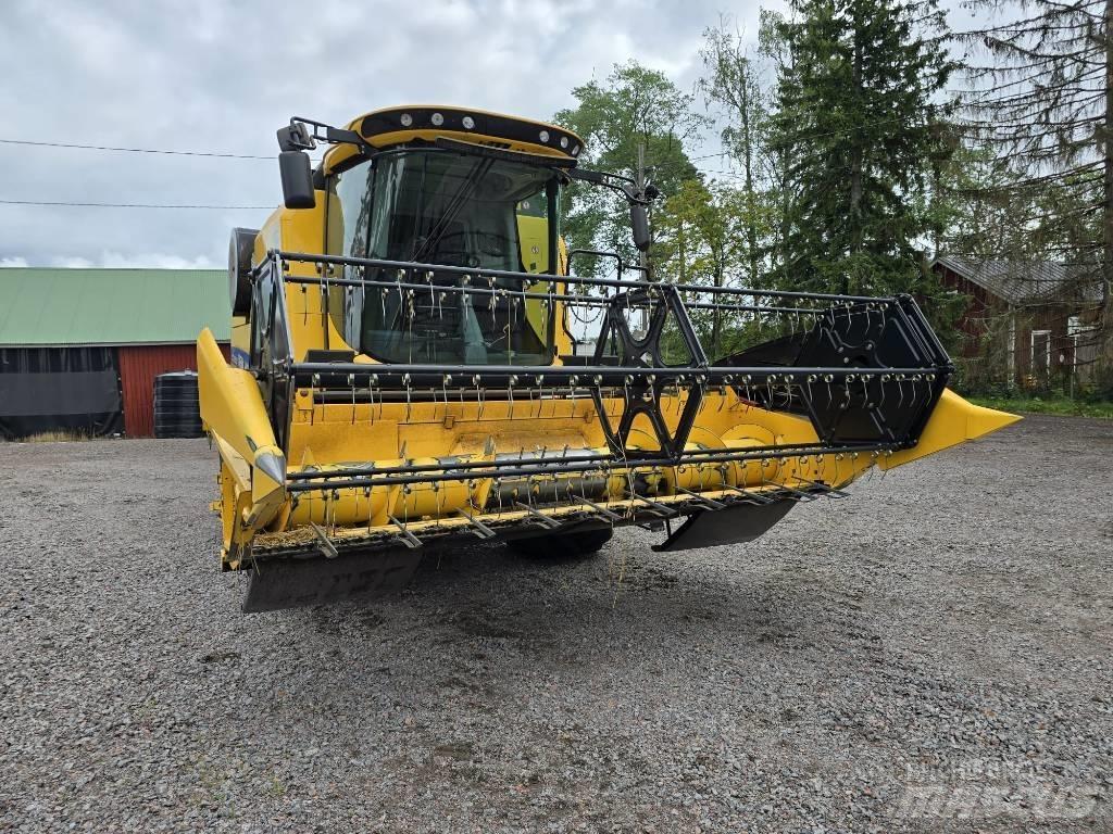 New Holland TC 4.90 Зернозбиральні комбайни