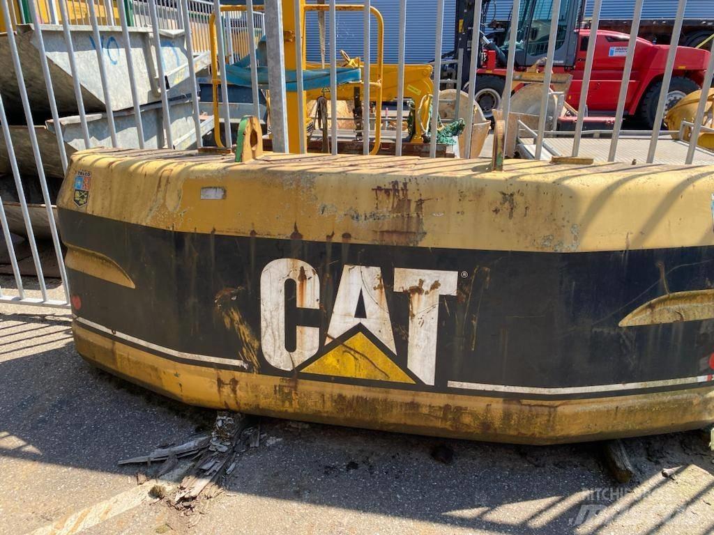CAT 320, 320B, 320BL Шасі