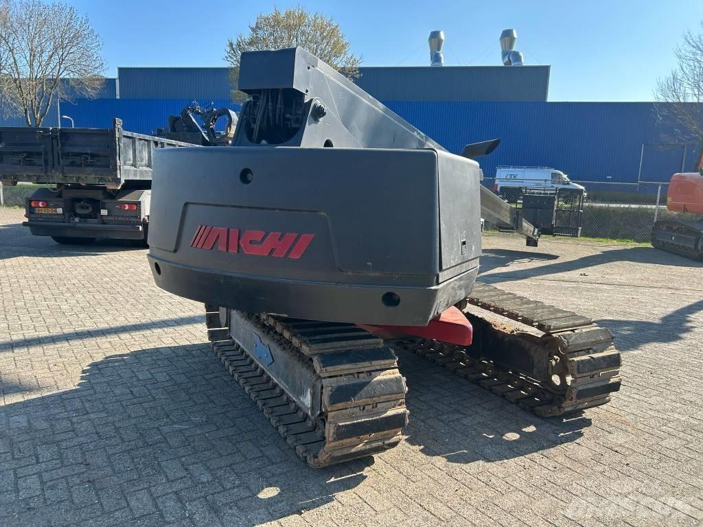 Aichi SR 123 Телескопічні підйомники