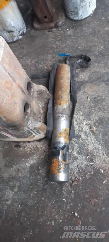 Rammer E 66 City Плуги