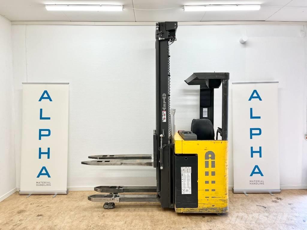 Atlet x/160-675 Самохідні електроштабелери