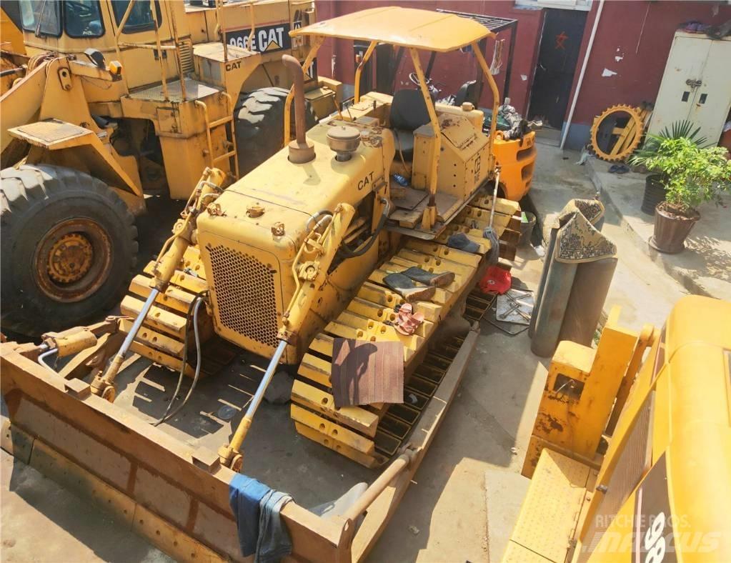 CAT D 4 E Гусеничні бульдозери