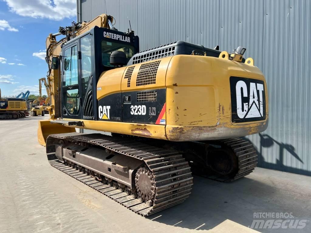 CAT 323D LN VA Гусеничні екскаватори