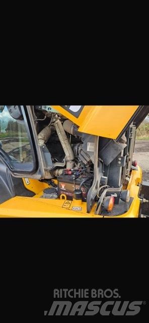 JCB TM 320 S Телескопічний навантажувач