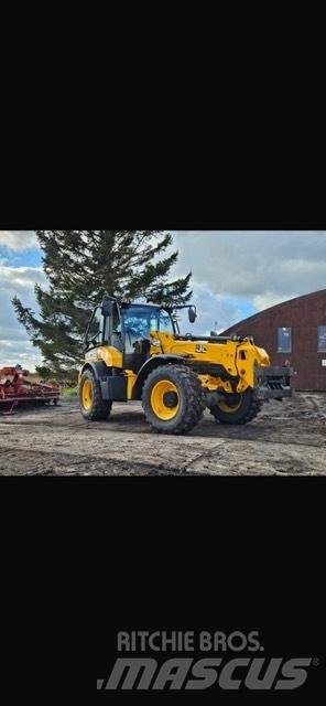 JCB TM 320 S Телескопічний навантажувач