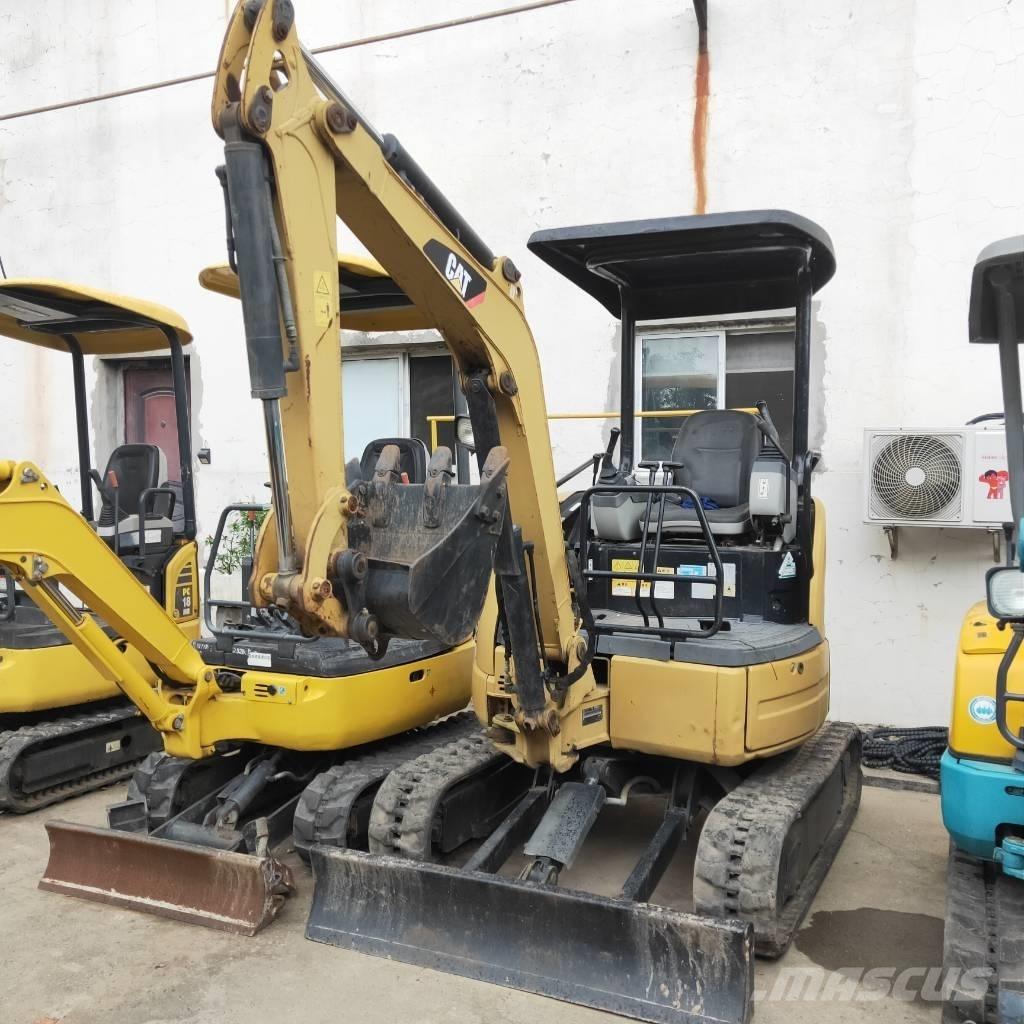 CAT 302CR Міні-екскаватори < 7т