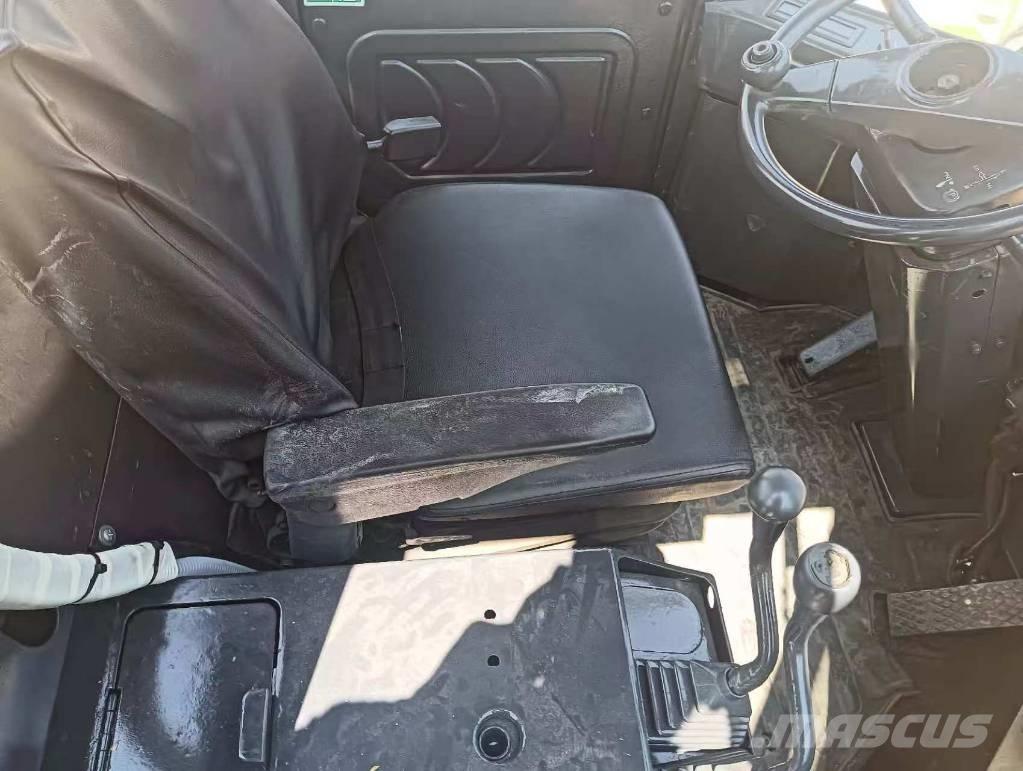 Komatsu WA 470-3 Фронтальні навантажувачі