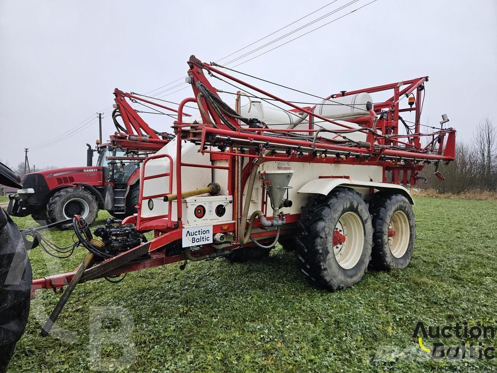 Lindus 7000 Причіпні обприскувачі