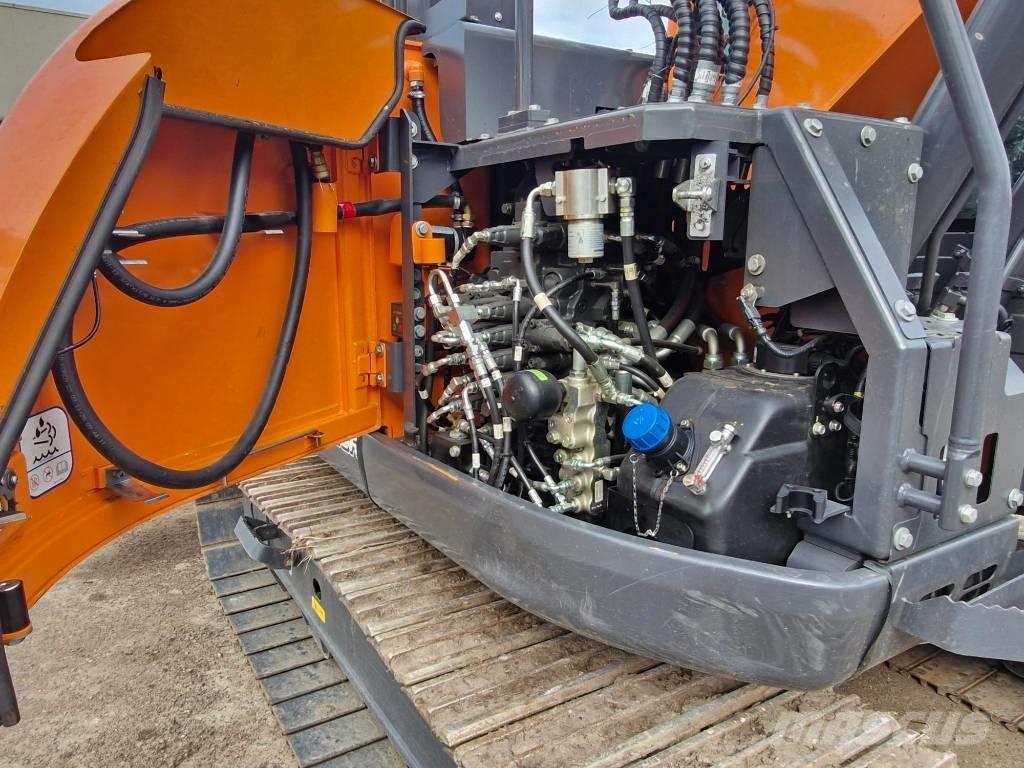Develon DX 140 LCR-7 Гусеничні екскаватори