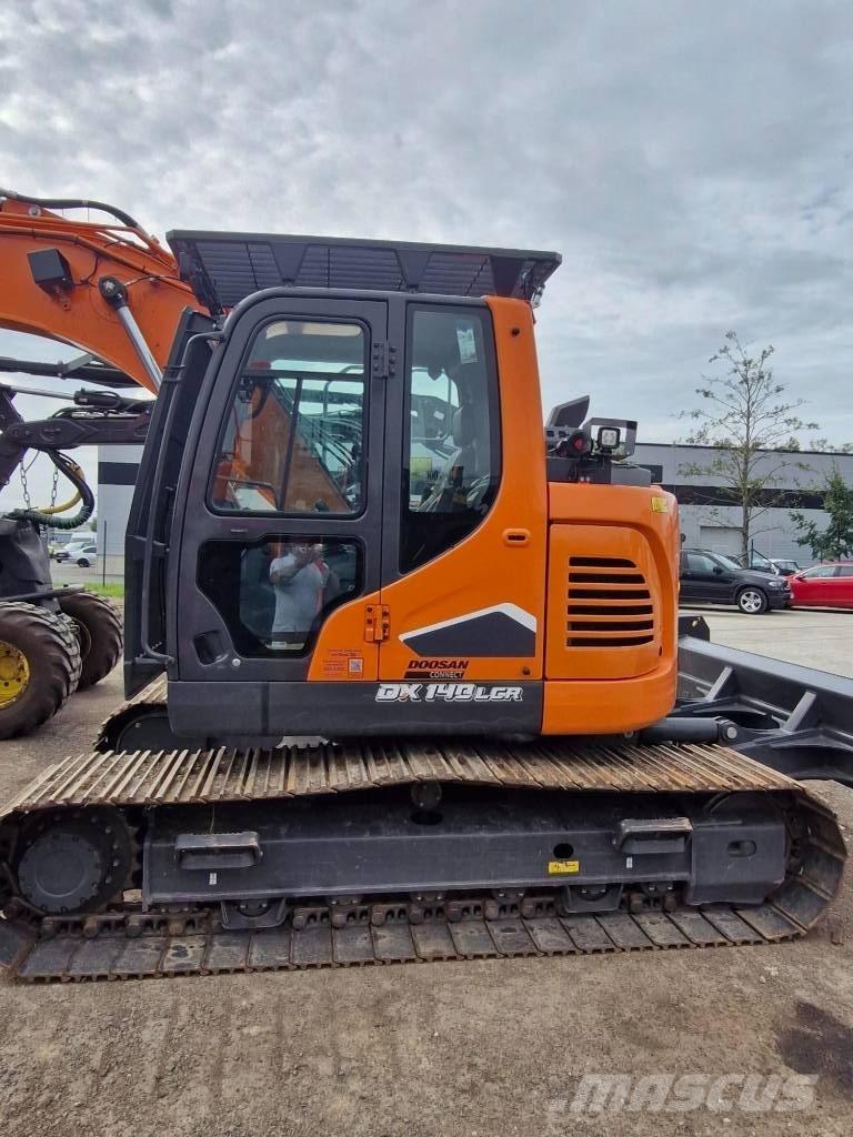 Develon DX 140 LCR-7 Гусеничні екскаватори