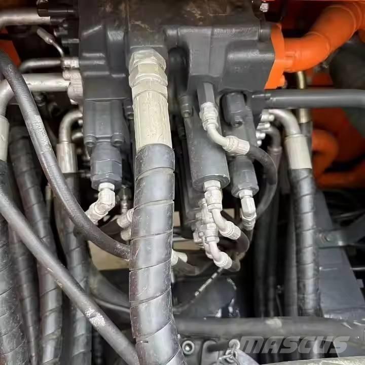 Doosan DX 300 LC Гусеничні екскаватори
