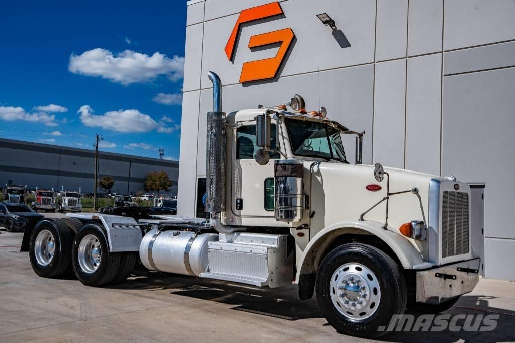 Peterbilt 367 Тягачі