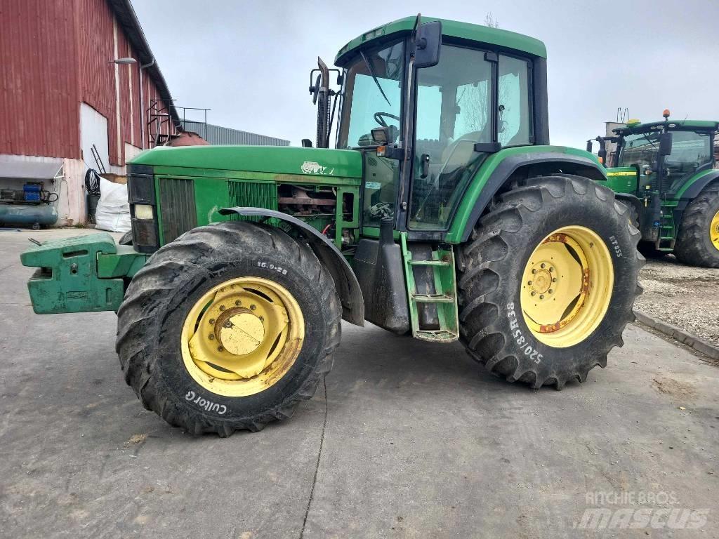 John Deere 6910 Трактори