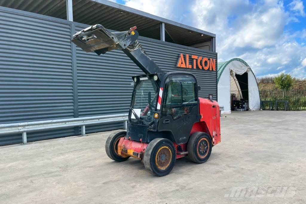 JCB R260 Міні-навантажувачі