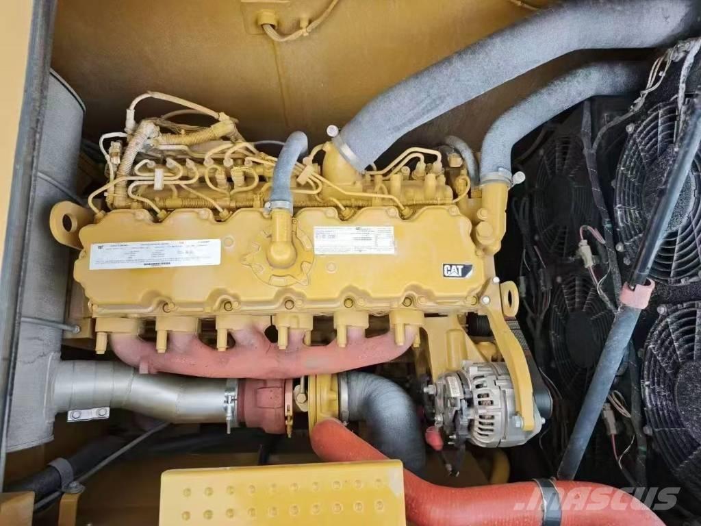 CAT 330GC Гусеничні екскаватори