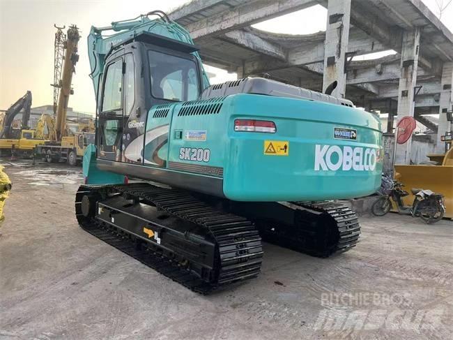 Kobelco SK 220 Гусеничні екскаватори