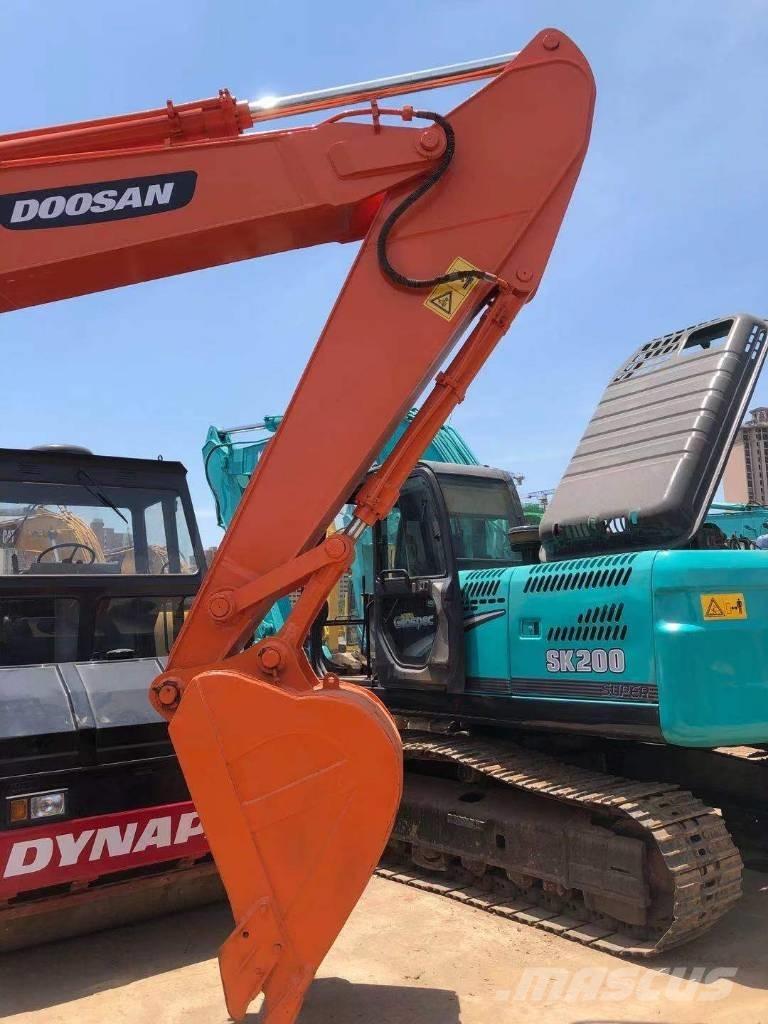 Doosan DH 220 LC-7 Гусеничні екскаватори