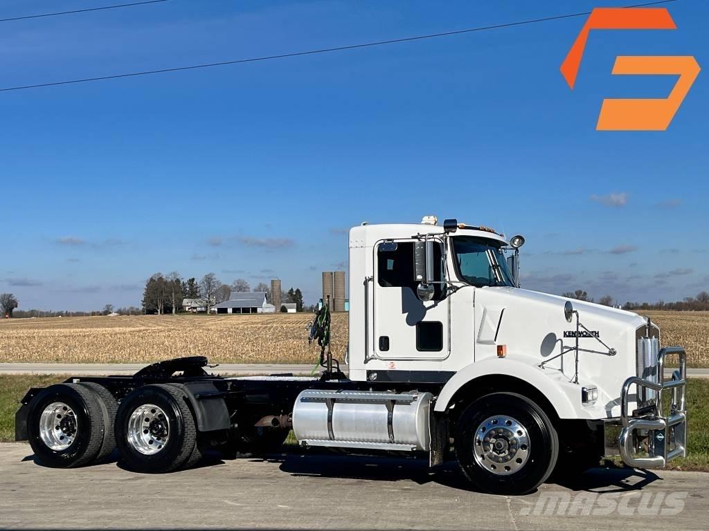 Kenworth T 800 Тягачі