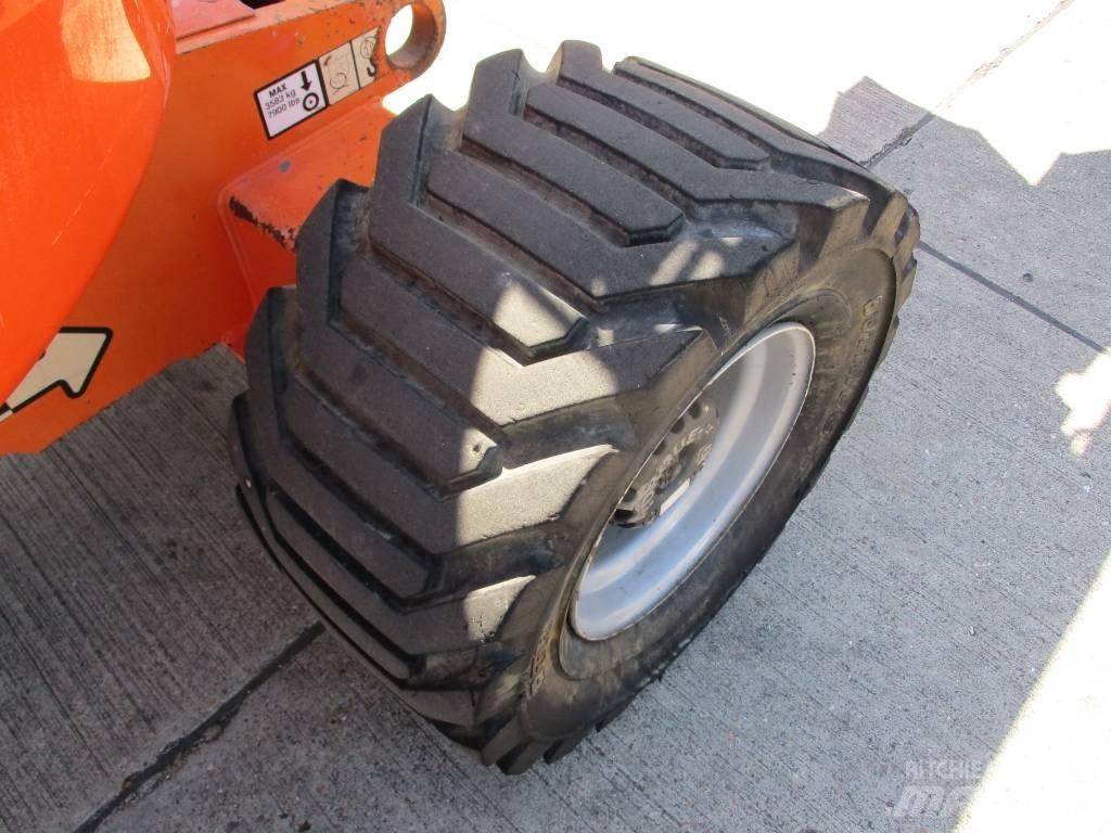 JLG 450AJ (901) Компактні самохідні стрілові підйомники