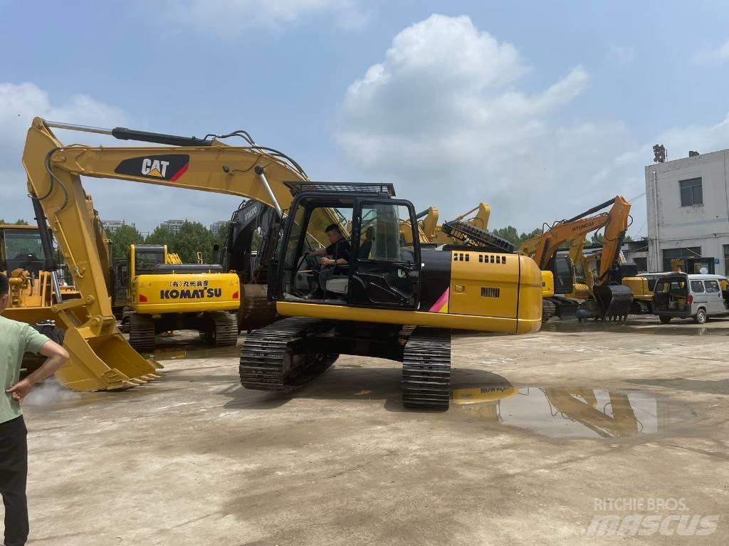 CAT 320D Гусеничні екскаватори