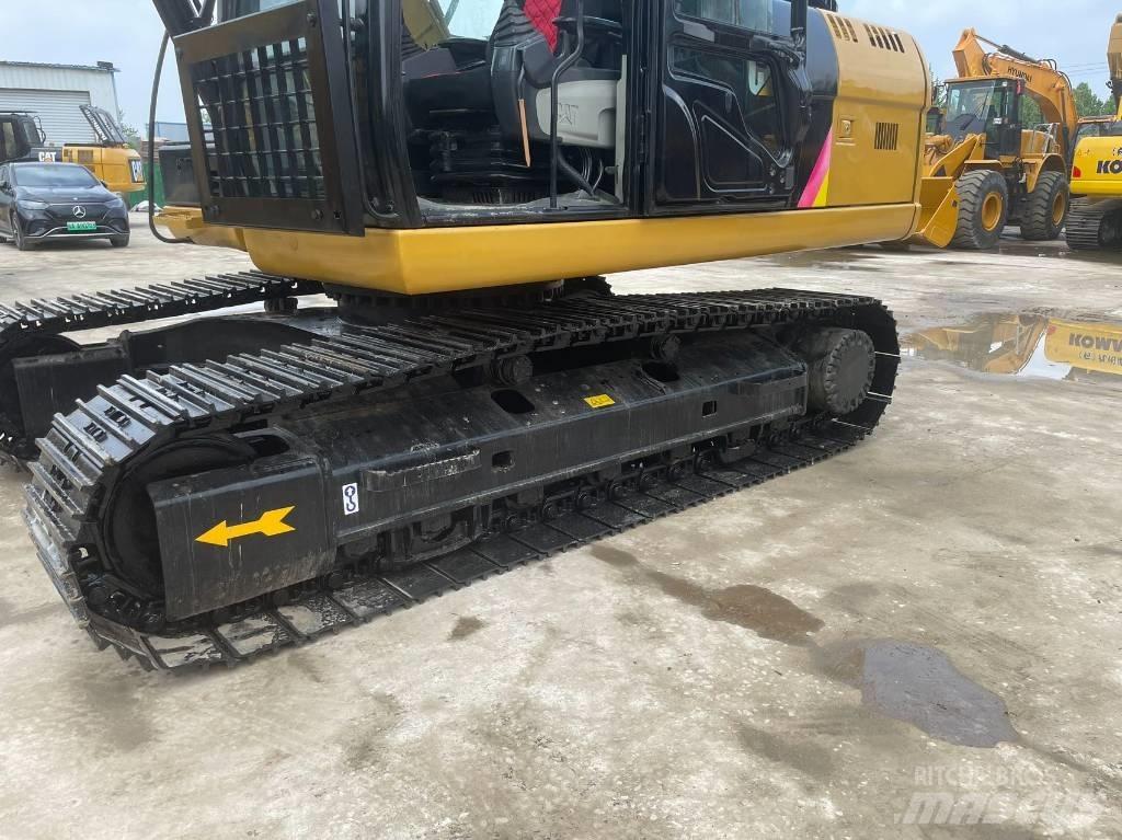 CAT 320D Гусеничні екскаватори