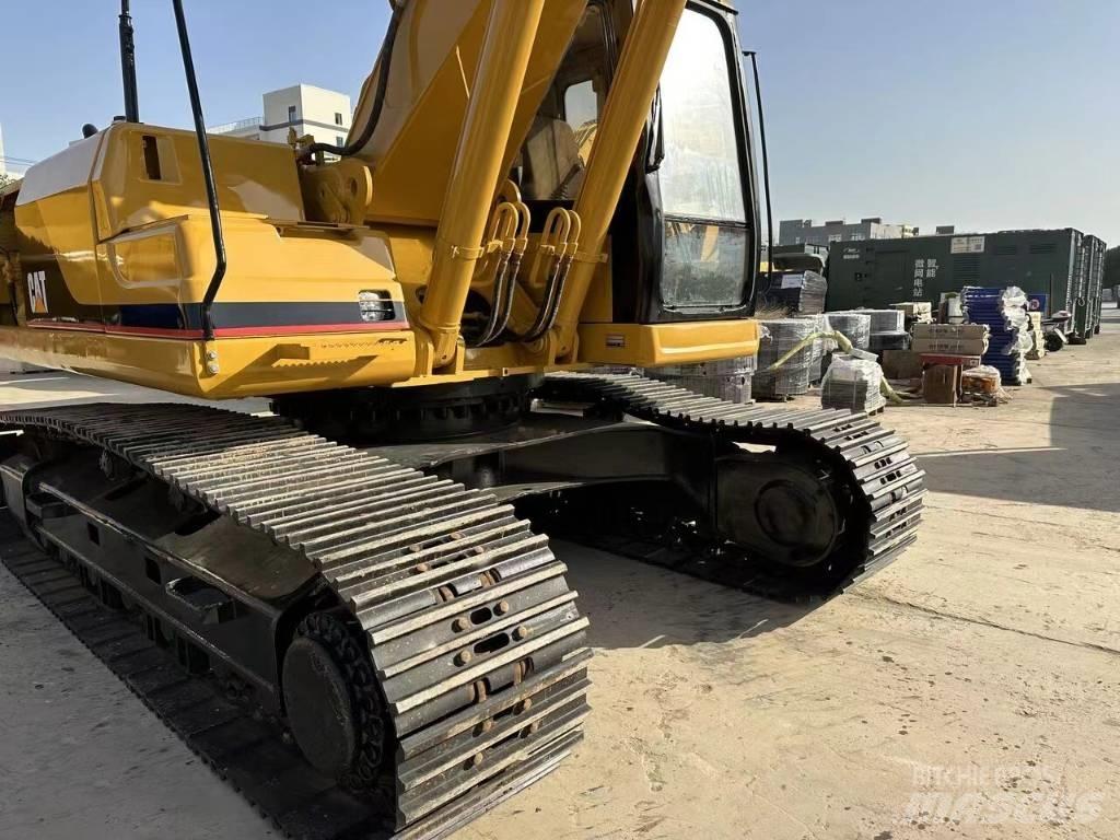 CAT 325 B L Гусеничні екскаватори