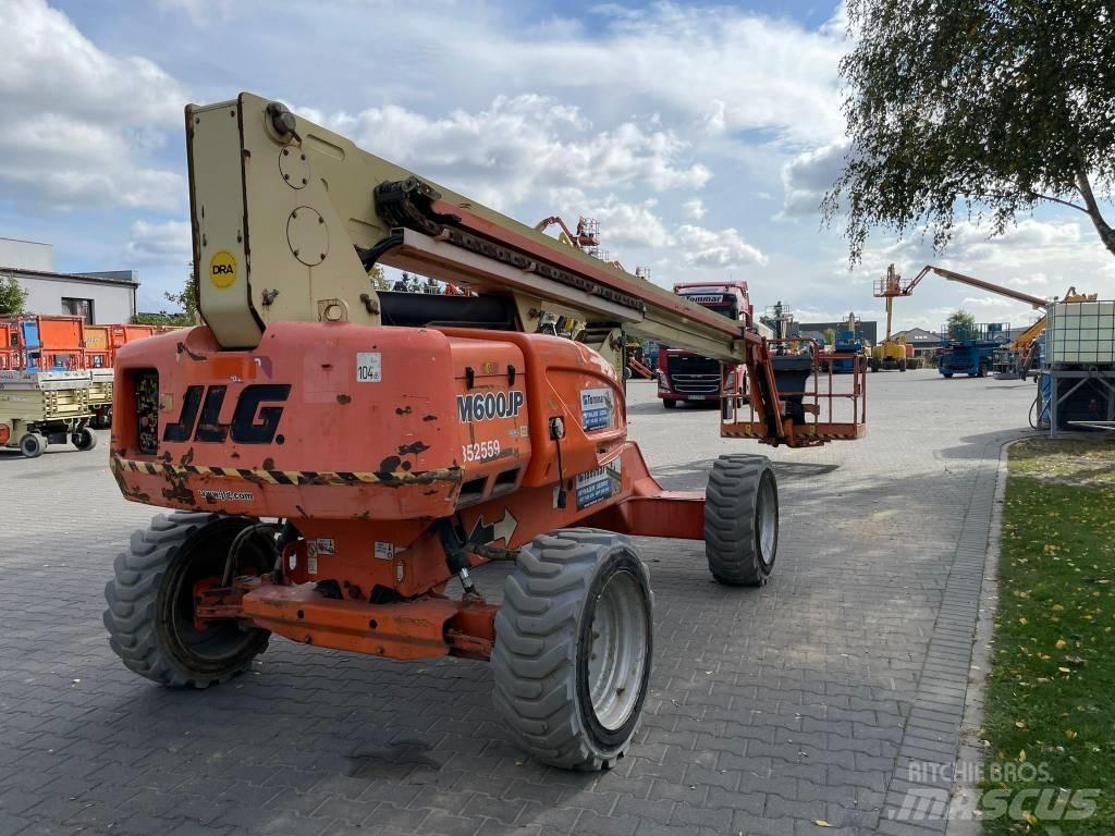 JLG M 600 JP Колінчаті підйомники