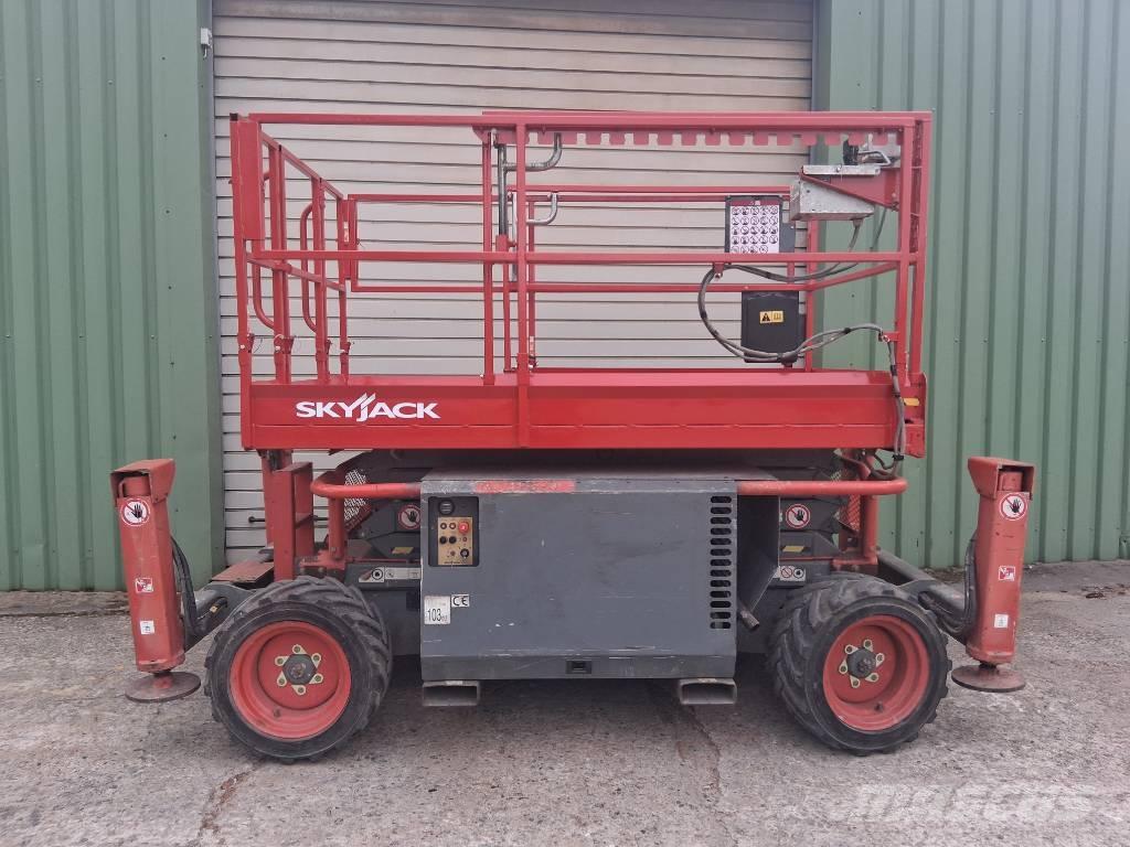 SkyJack SJ 6826 RT Підйомники-ножиці