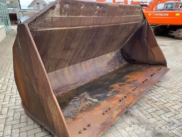 CAT 988 F Фронтальні навантажувачі