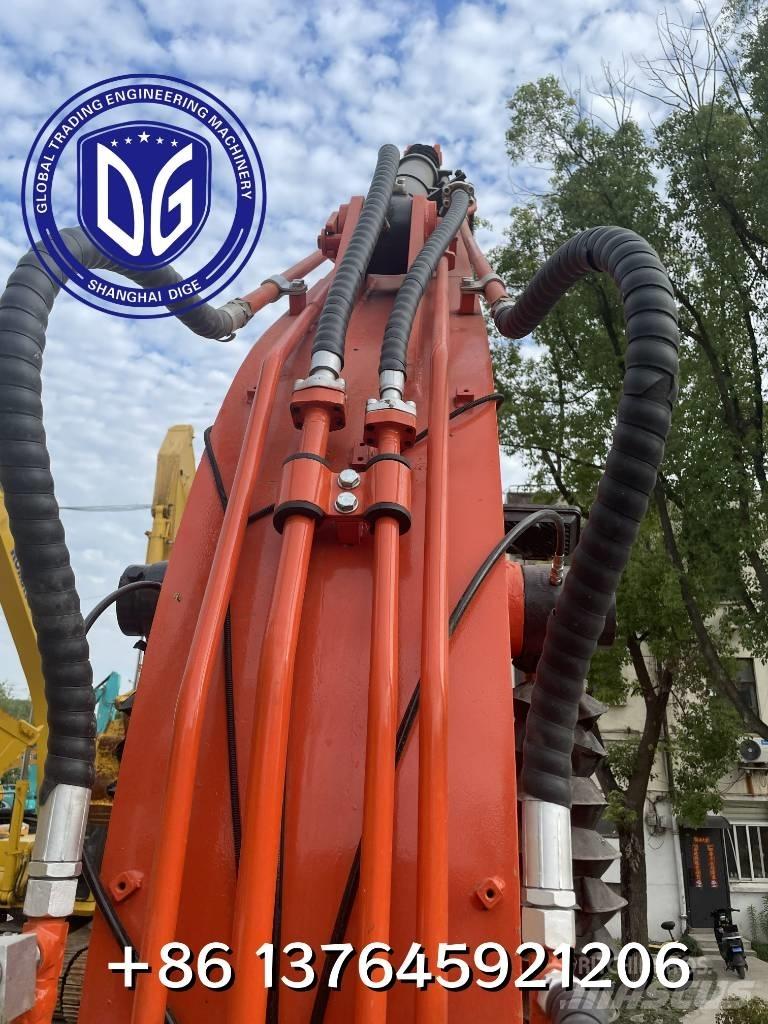 Doosan DX 225 LCA Гусеничні екскаватори