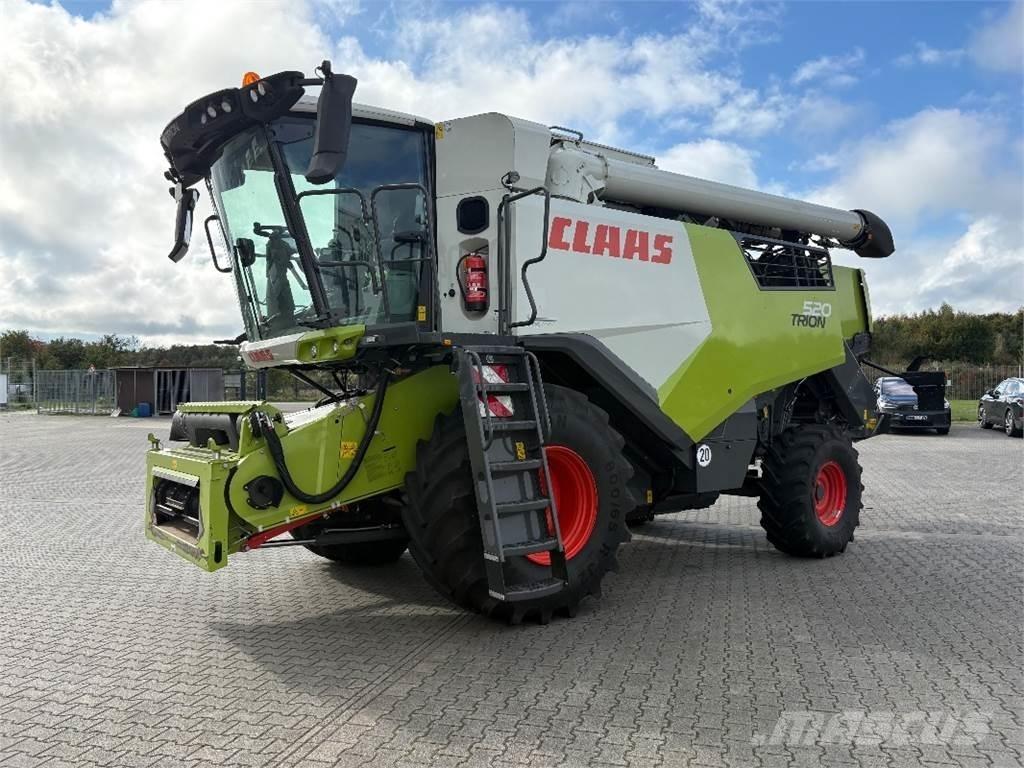 CLAAS TRION 520 Зернозбиральні комбайни